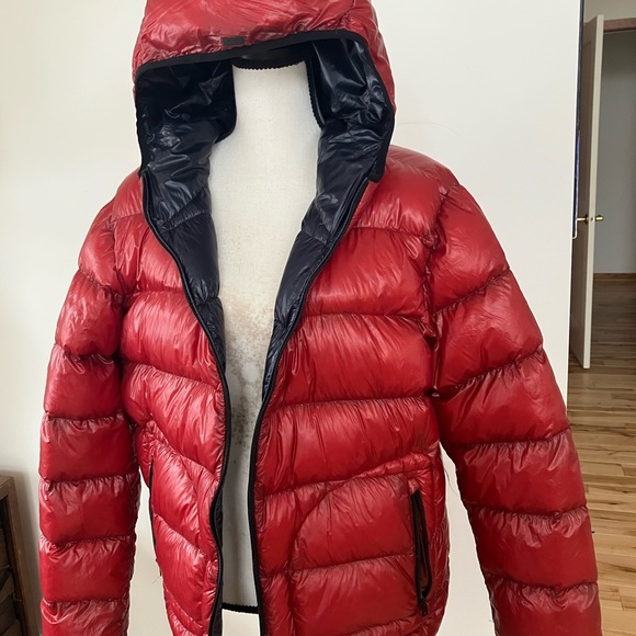 Herno puffer jacket- HUGE savings - Picture 5 of 12